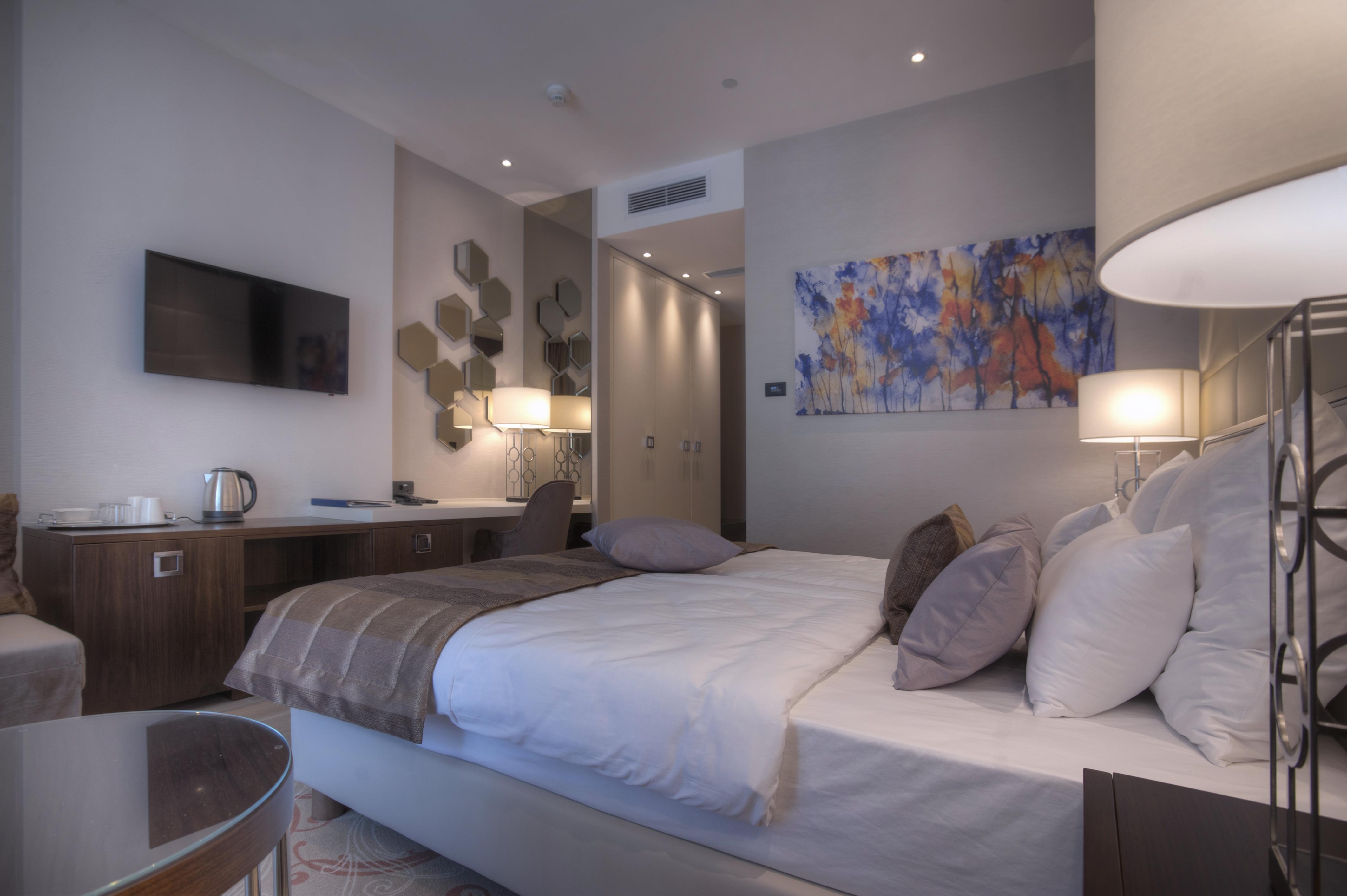 Hotel Riva By Aycon Petrovac Extérieur photo