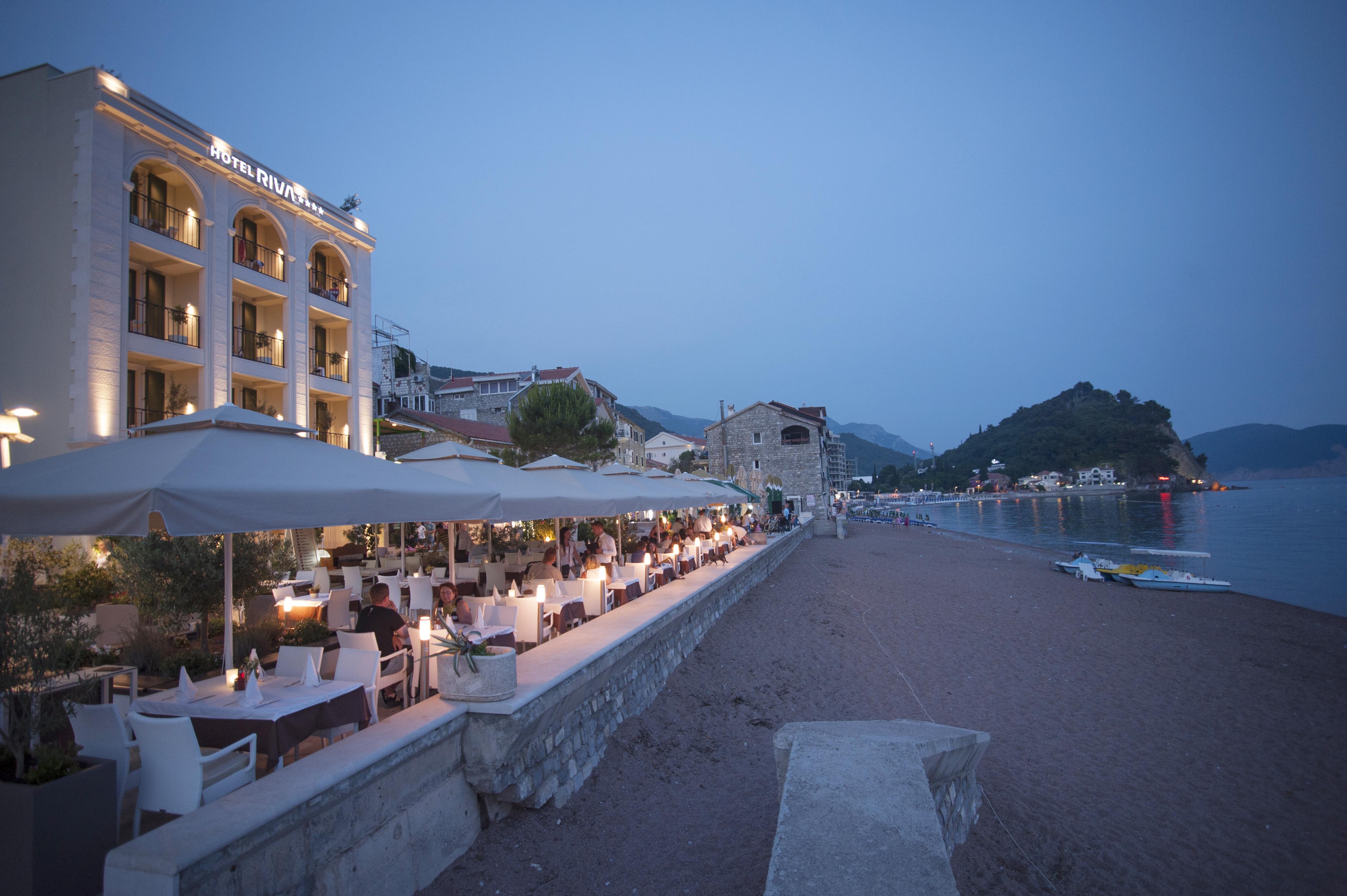 Hotel Riva By Aycon Petrovac Extérieur photo